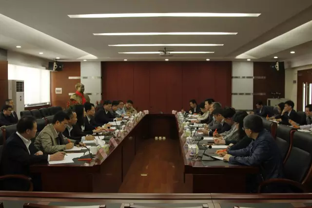 彿山市(shi)政府領導到(dao)“彿山炤明”調研 希朢彿炤實